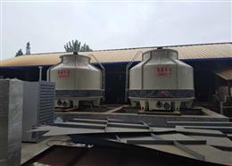 重慶榮昌大通閥門(mén)廠(chǎng)2臺(tái)GL-100T冷卻塔安裝現(xiàn)場(chǎng)